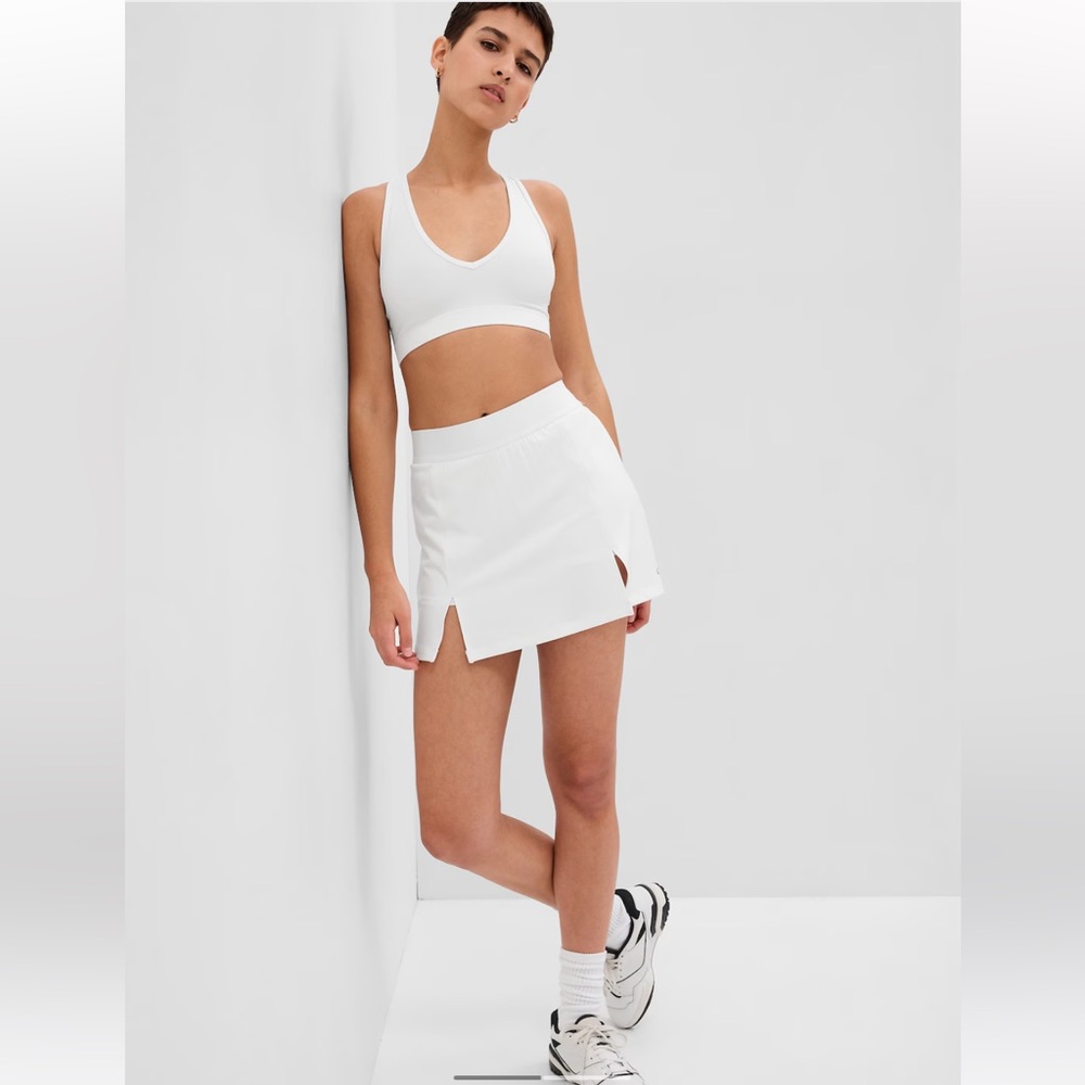 GapFit Eclipse Split Front Exercise Skort | White | S
